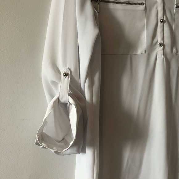 Reitmans | White blouse with silver detail *NWOT - Picture 4 of 5